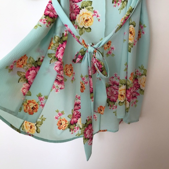 Coveted Floral Robe - Picture 5 of 5